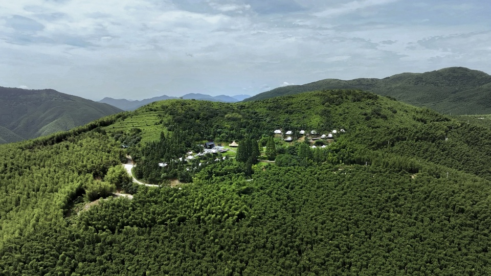 Refuge Moganshan China by Studio Ininches
