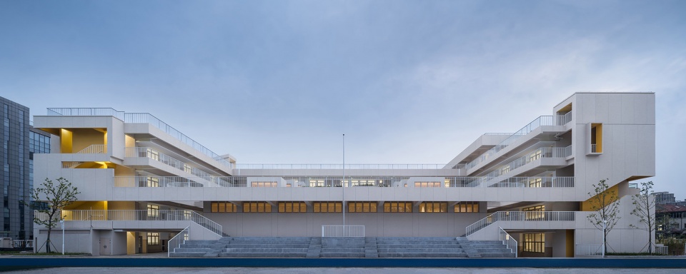 Wenqi Road Primary School by Rong Zhaohui Studio ZRADI