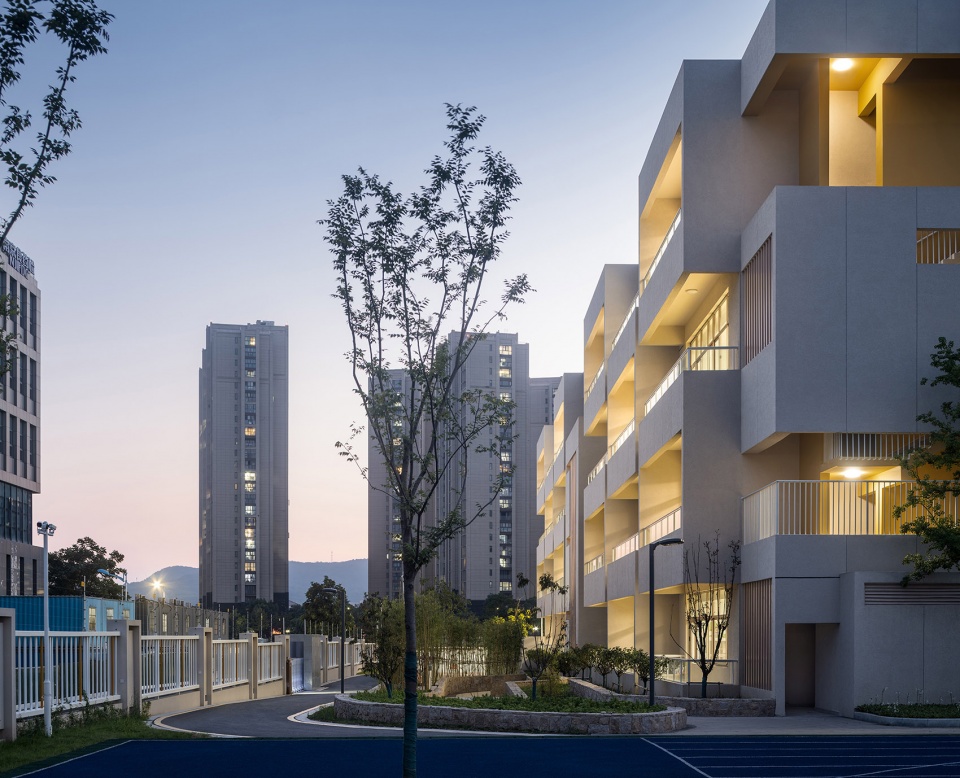 Wenqi Road Primary School by Rong Zhaohui Studio ZRADI