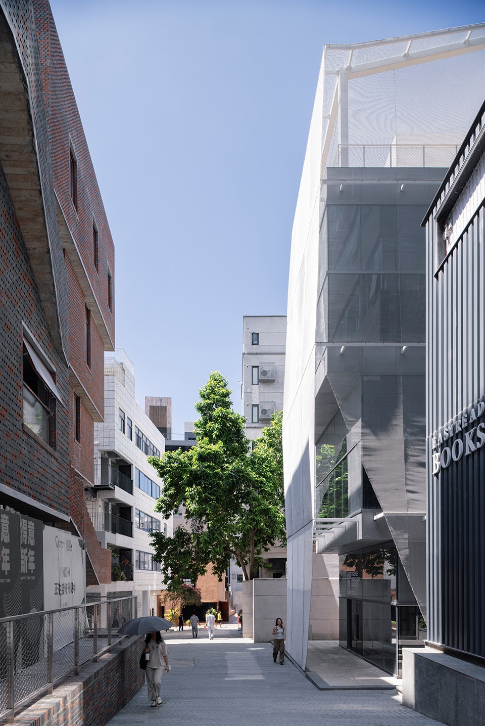 临街立面 Façade facing the street ©陈颢 CHEN Hao