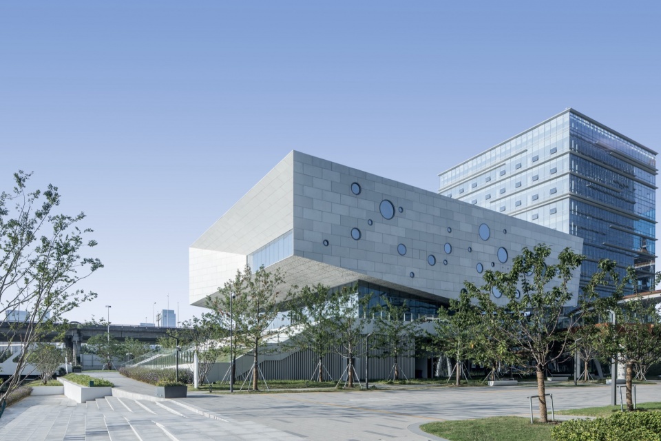 展示中心近景 ©张超 sipurd modern service industrial park by re studio
