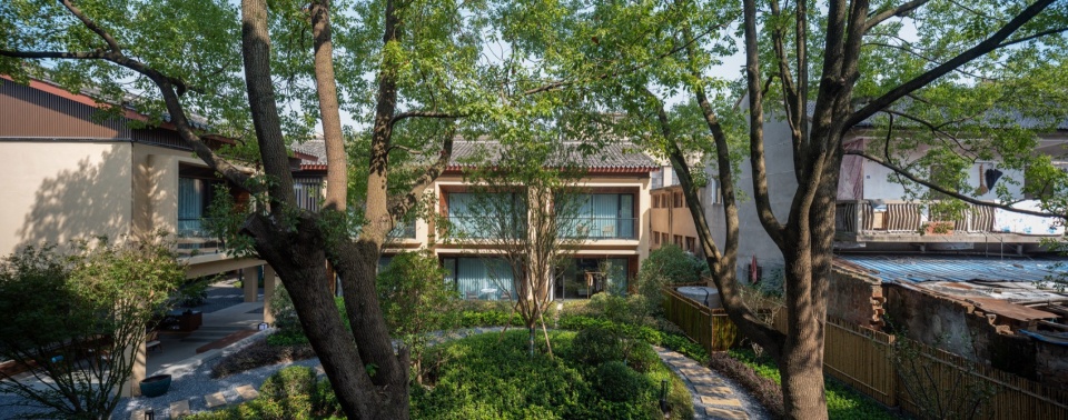 Jian Hotel by Office Canopy of Architecture