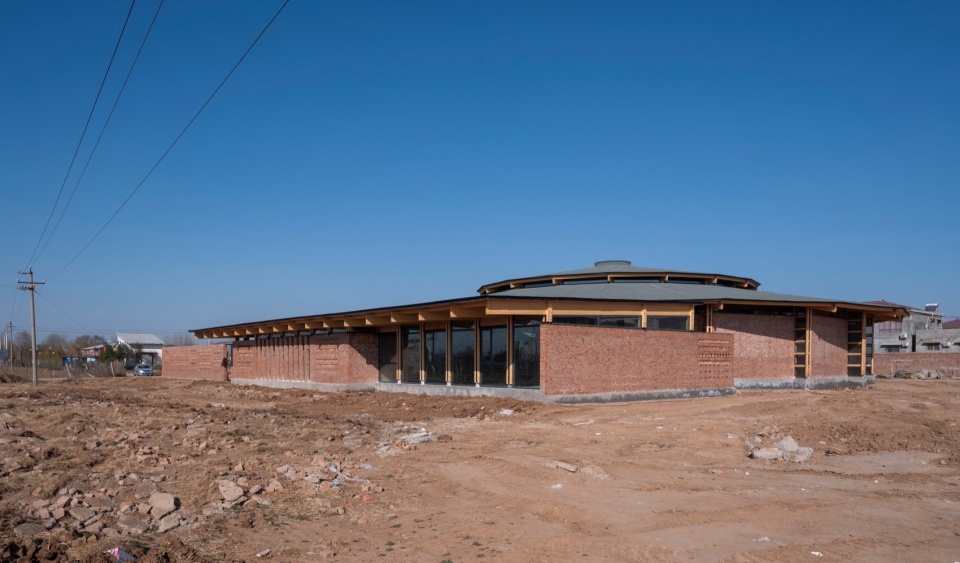 东南向 © 金伟琦 prepared rehmannia root crafts exhibition hall by luo studio
