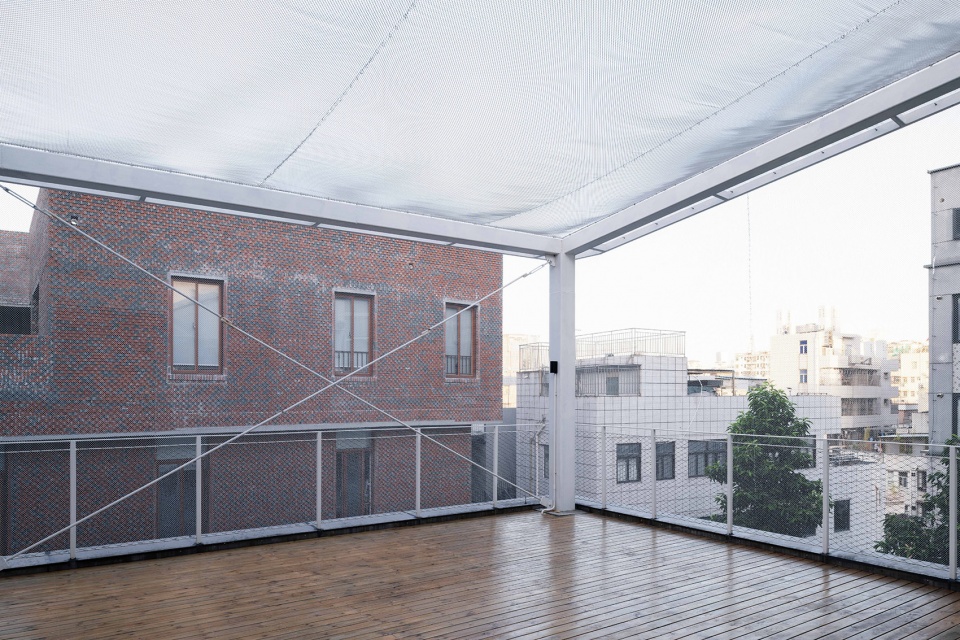 屋顶平台 Rooftop platform ©陈颢 CHEN Hao
