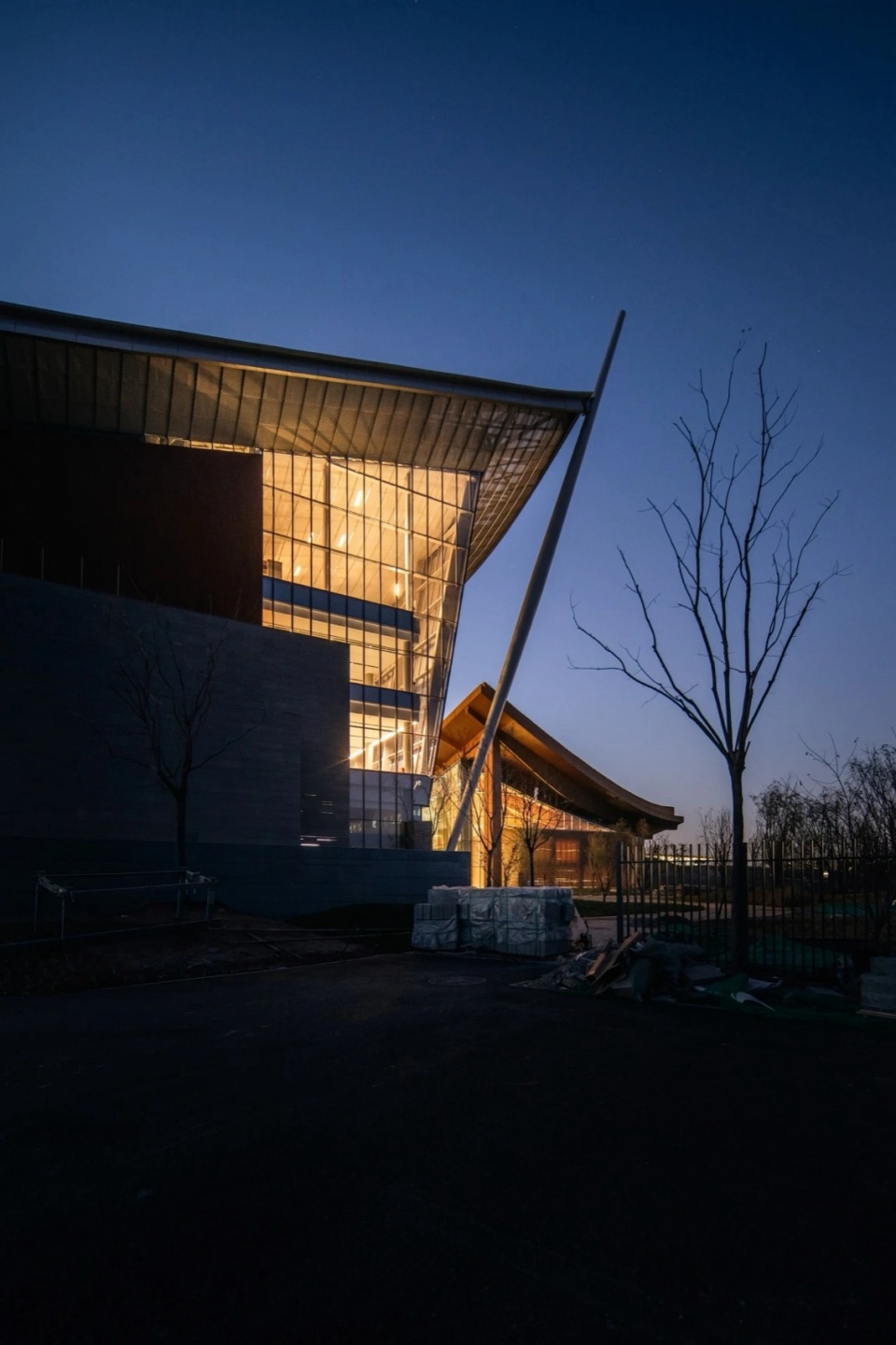 夜幕下的北京大运河博物馆 the grand canal museum of beijing by china architecture design and research group and arep