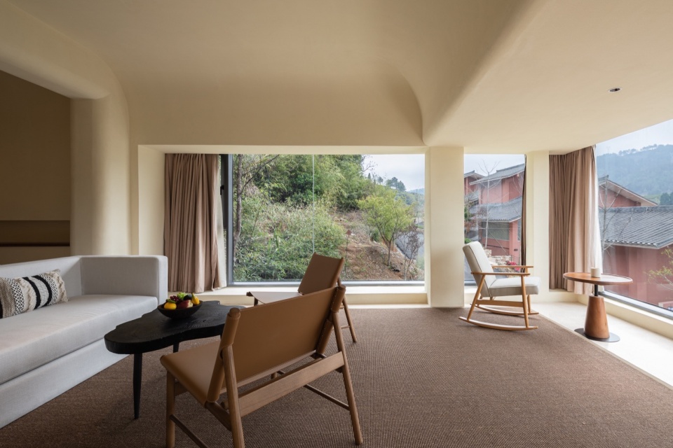 .两面环山的客房Rooms Surrounded by Mountains