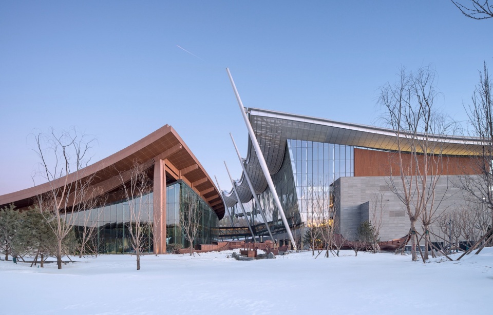 西立面,左为共享大厅,右为展陈大楼 the grand canal museum of beijing by china architecture design and research group and arep