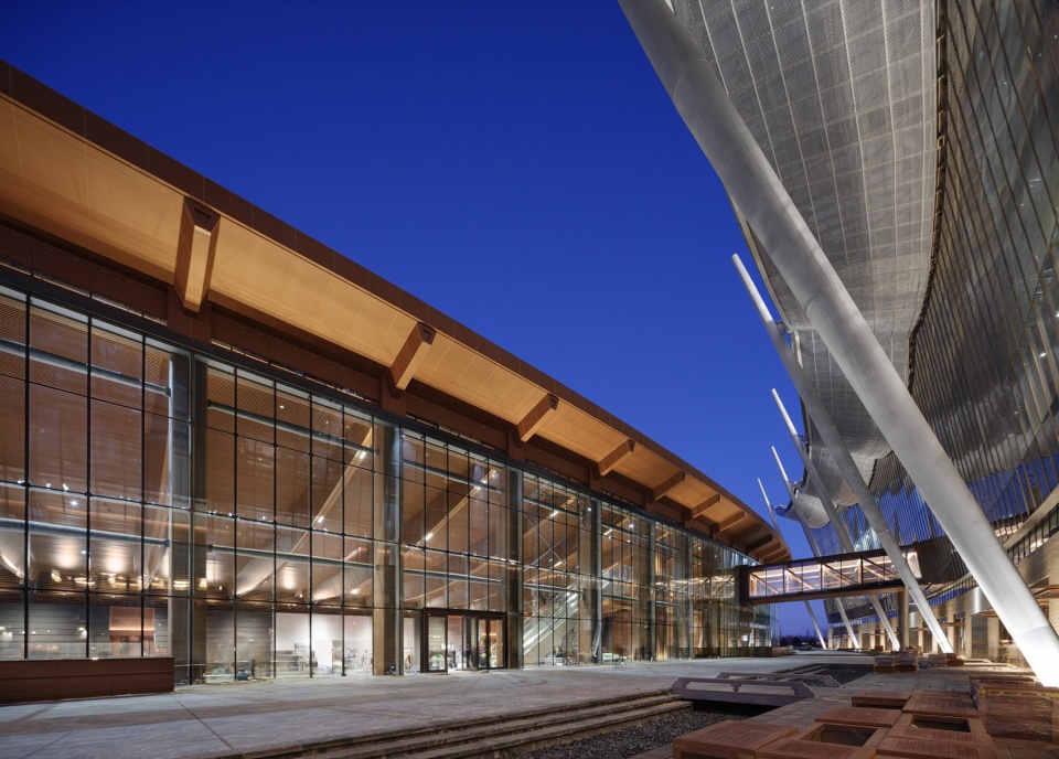 自西向东看水街 the grand canal museum of beijing by china architecture design and research group and arep