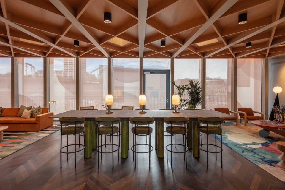 Conran and Partners Author Courtyard Loumge ©Luke Hayes 2