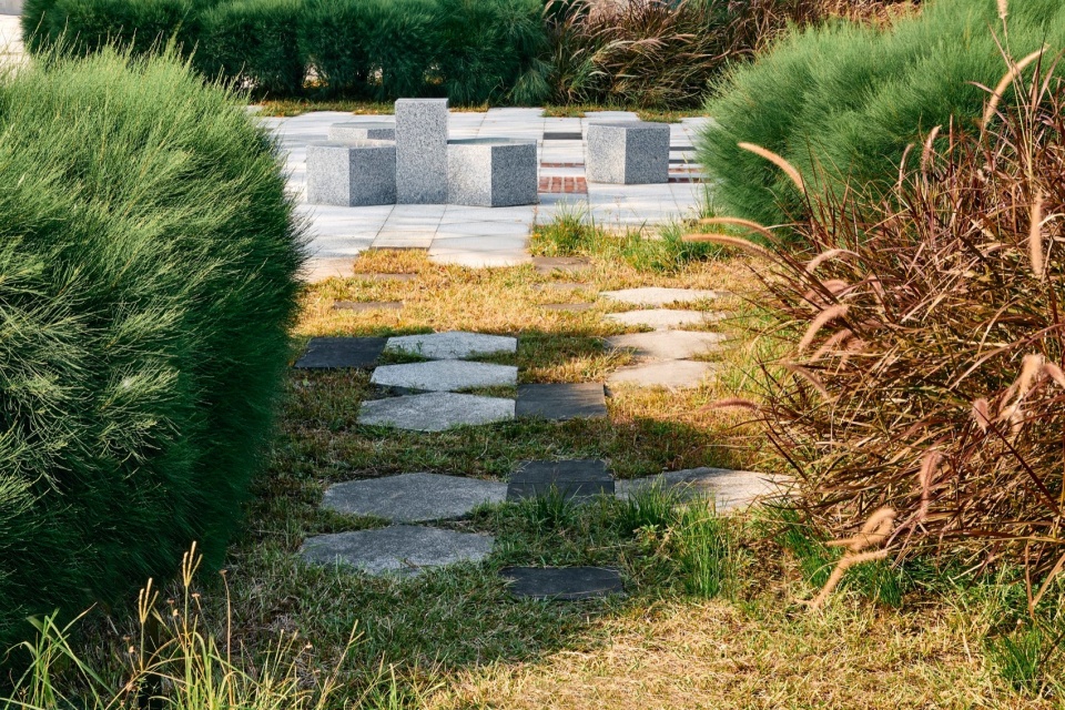 XRANGE LOT landscape 1 sm