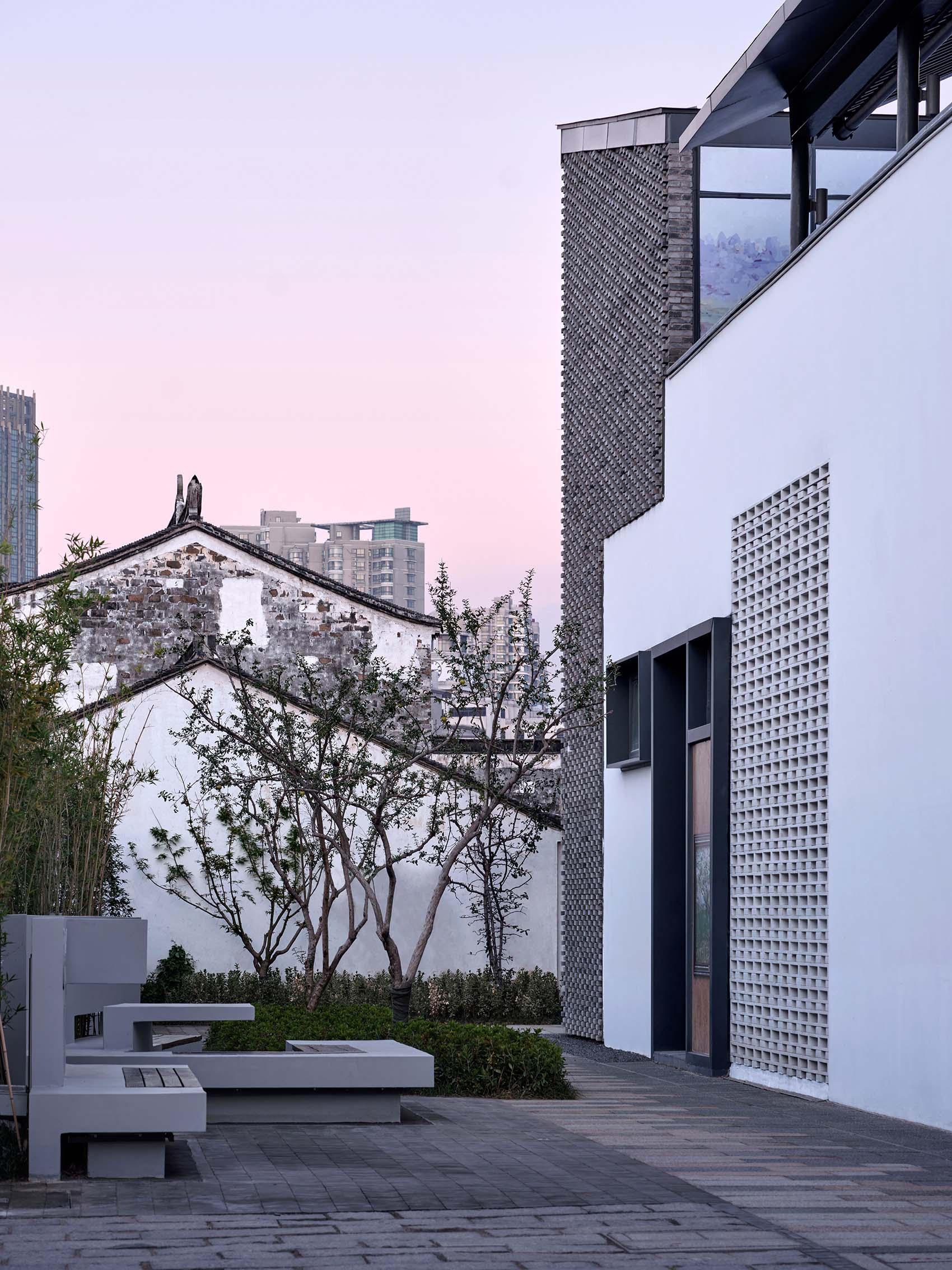 Changzhou Qingguo Lane Historical and Cultural District Weaving and ...