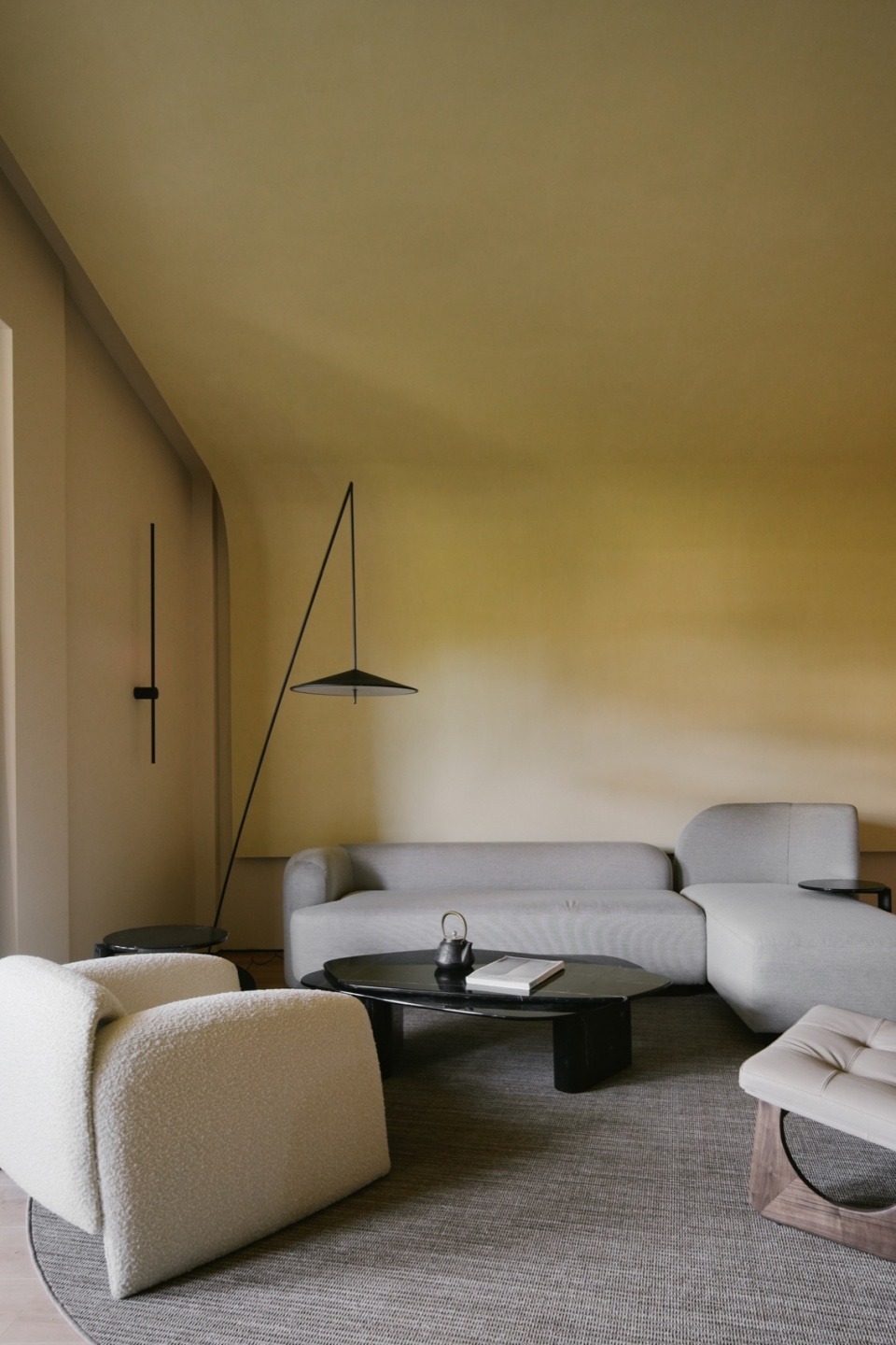 客厅会客区 Sofa area of the living room 2