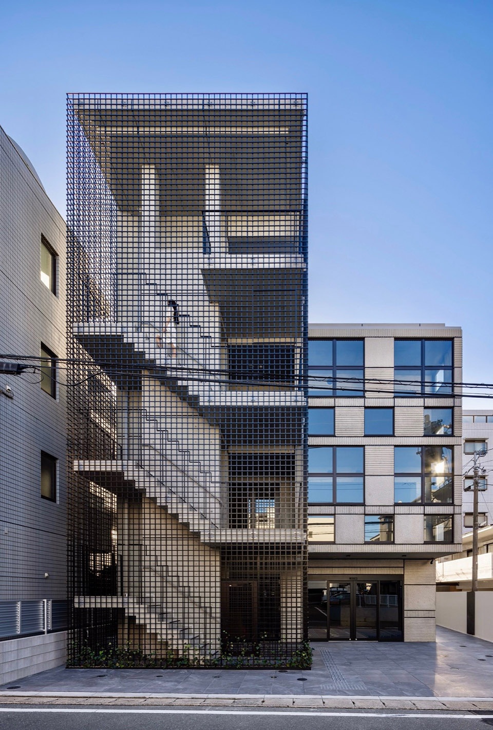 LATTICE in Fukuoka by SAKO Architects
