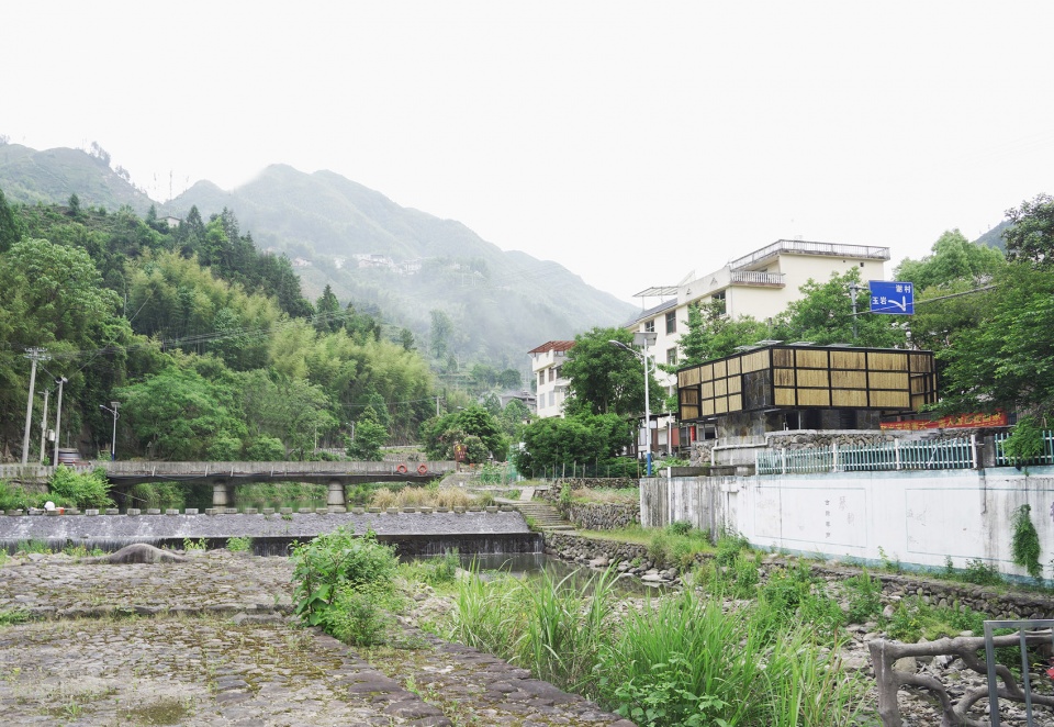 public toilet in dalinggen village by aerobic architecture songyang yuankun construction