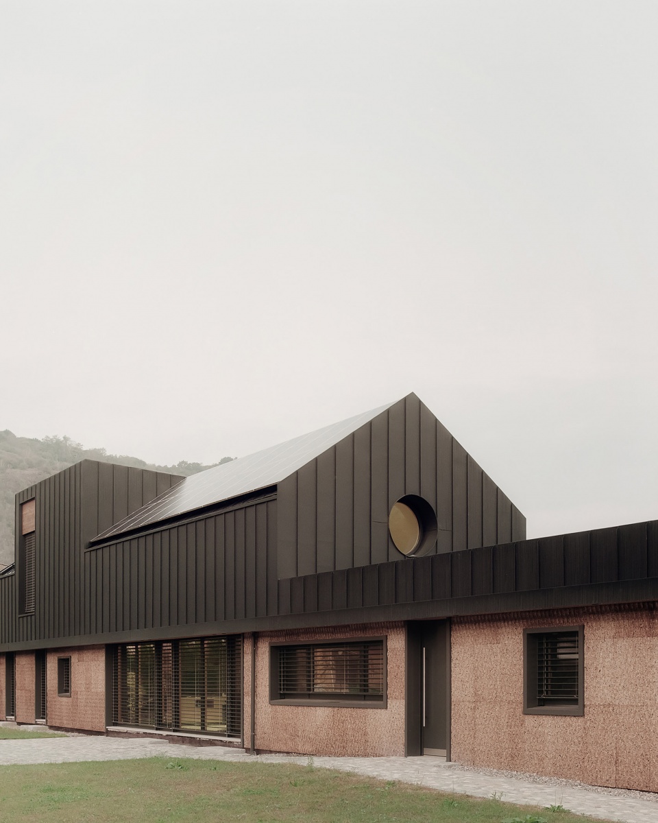 casa 9 border house by lca architetti