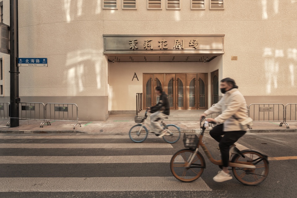 the renovation project of shanghai workers cultural palace jasmine theater by arcplus group plc shanghai arcplus architecture engineering...