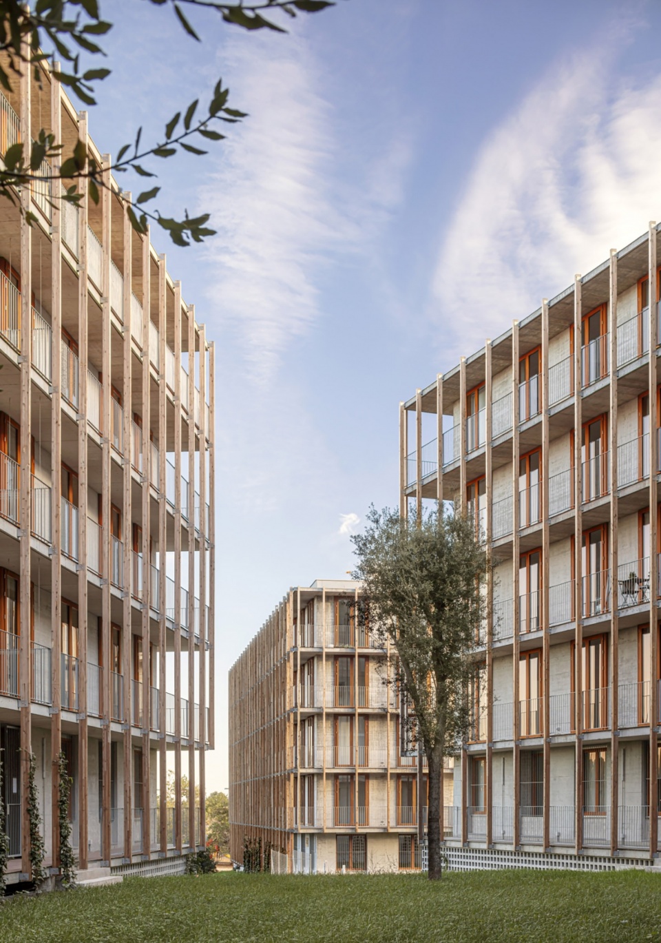 social housing 1737 by harquitectes
