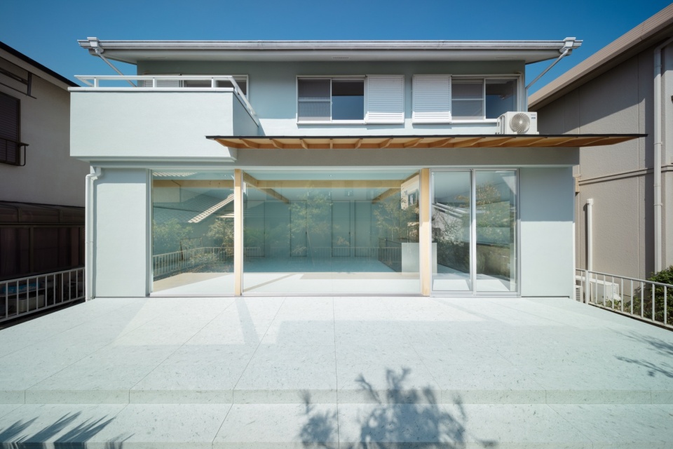 Seishin Chuo House by Yusuke Yoshino Architects