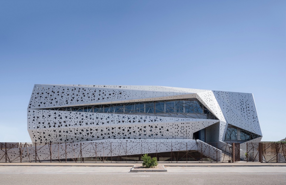 chemical microbiological laboratory by penelas architects