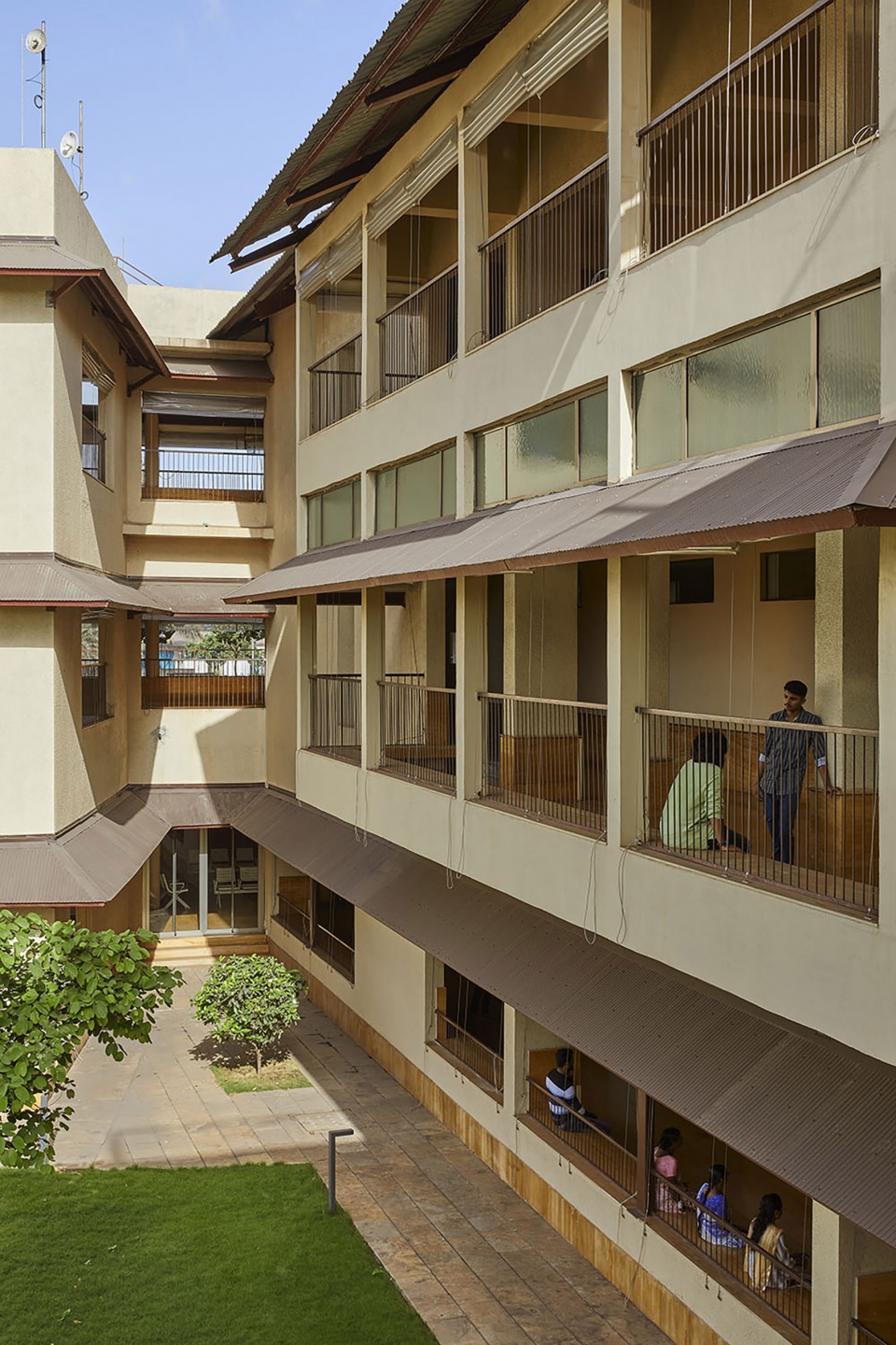 jsw sanjeevani multispeciality hospital by sjk architects