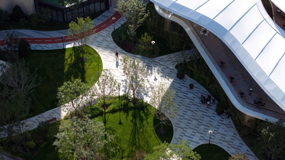 Landscape Design for Beijing Yan Garden Phase III Taikang Flagship Retirement Community by HOPE DESIGN