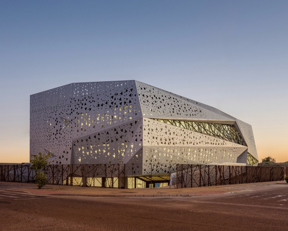 chemical microbiological laboratory by penelas architects
