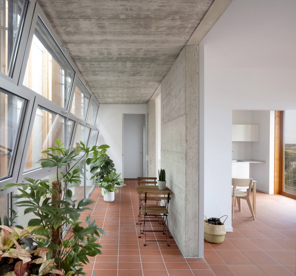 social housing 1737 by harquitectes