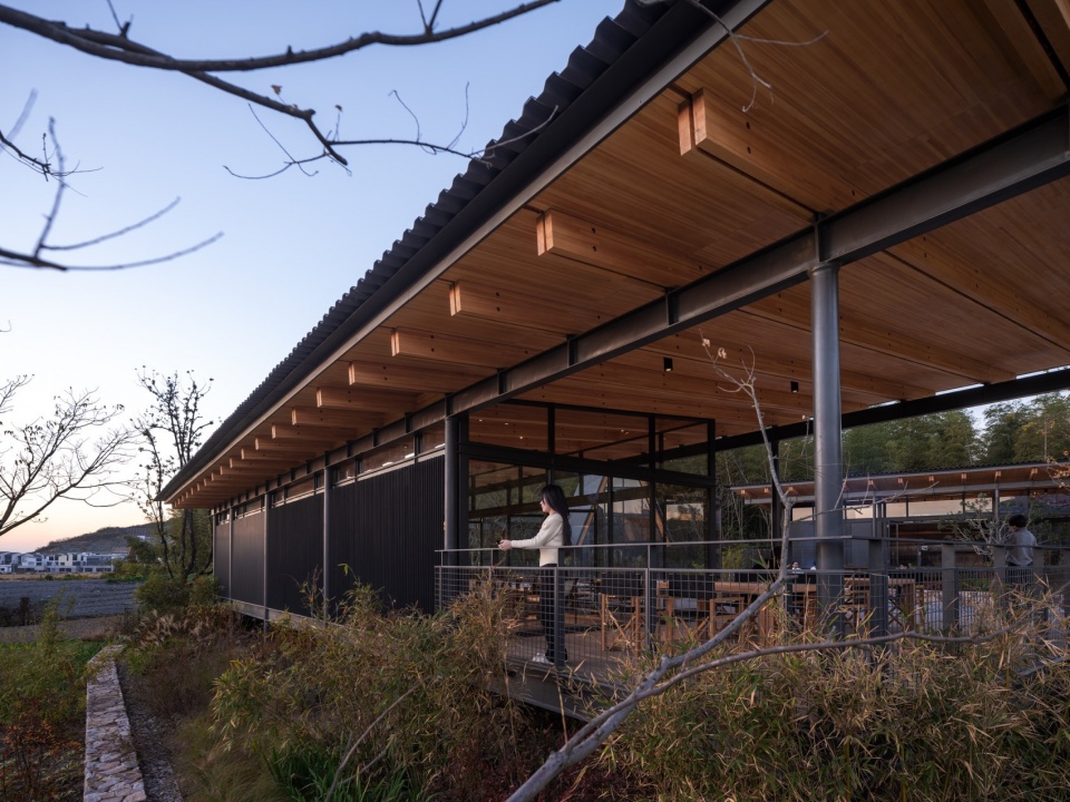 掩映在竹林中的帐篷营地酒店 建言建筑