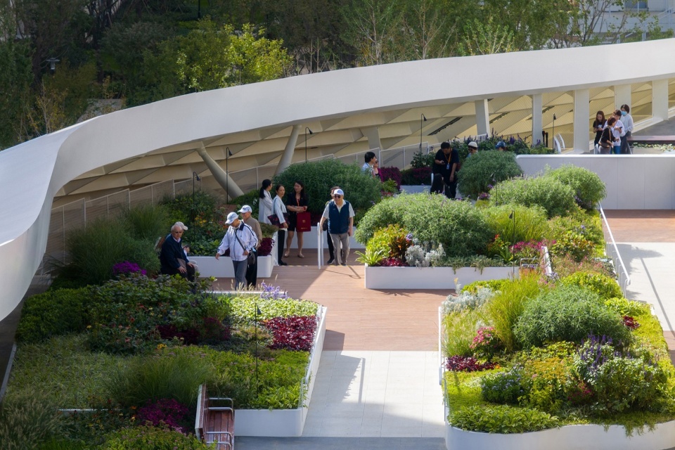 Landscape Design for Beijing Yan Garden Phase III Taikang Flagship Retirement Community by HOPE DESIGN