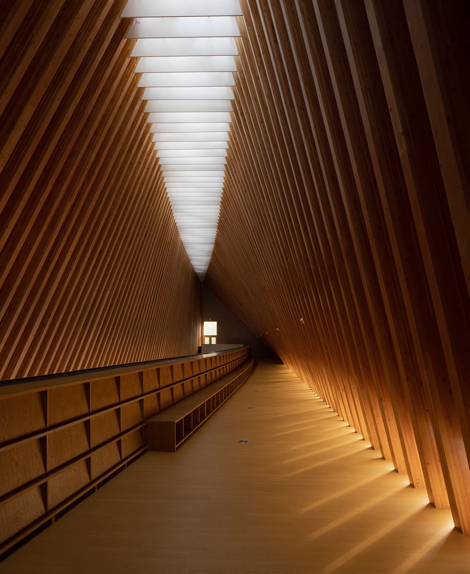 The Big Barn Town Center of Yu Niao Liu Su by Atelier Deshaus