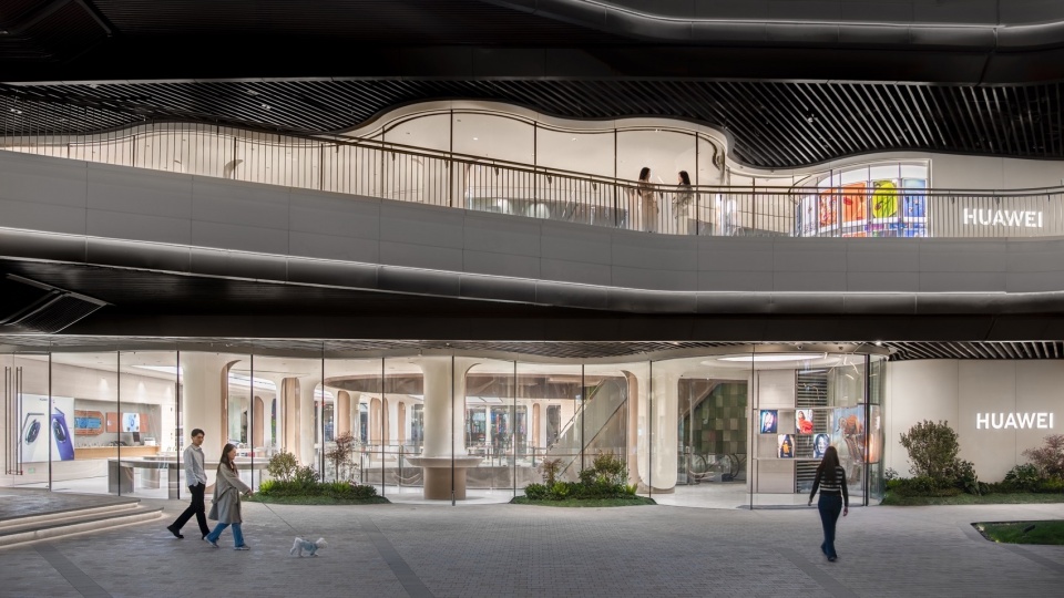 new flagship store for huawei in shanghai by unstudio