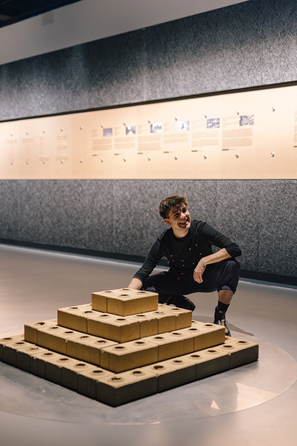a lot with little exhibition by noemi blager