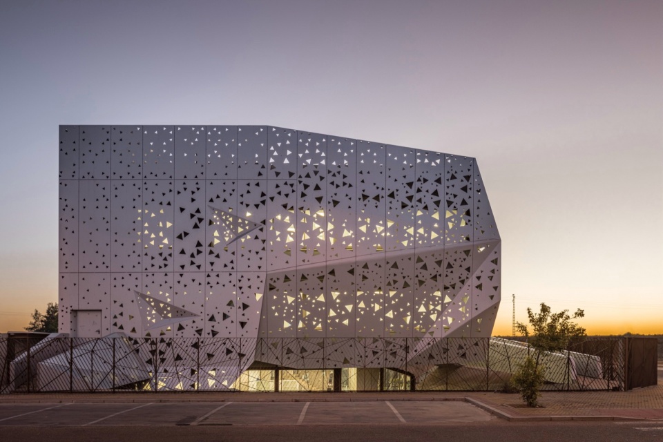 chemical microbiological laboratory by penelas architects
