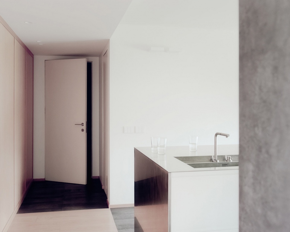 casa 9 border house by lca architetti