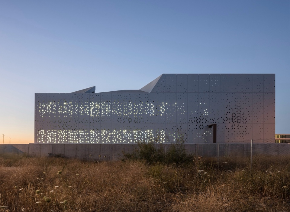 chemical microbiological laboratory by penelas architects