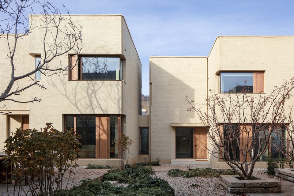 the long circle bb by nomos architects