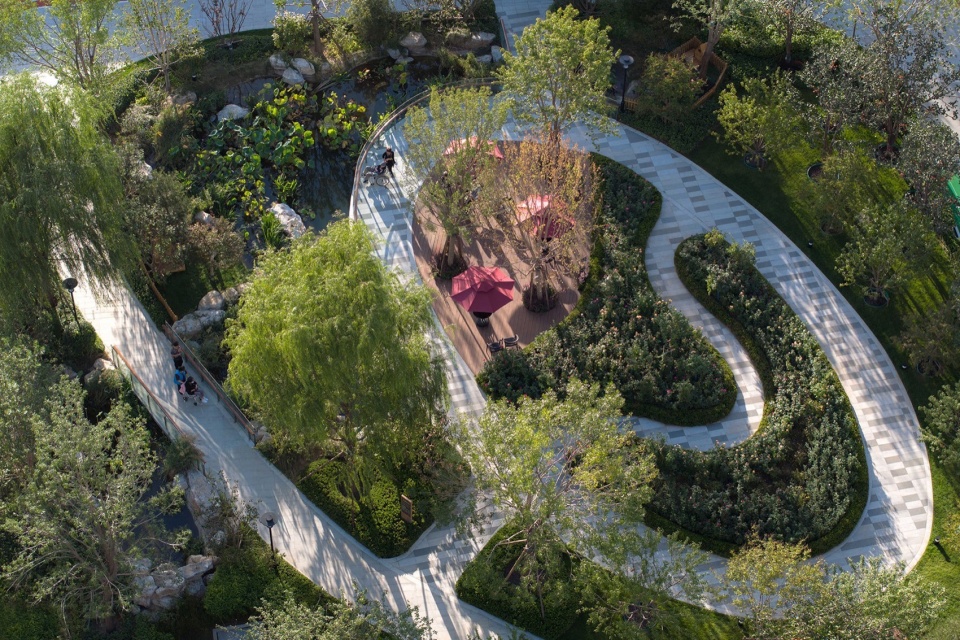 Landscape Design for Beijing Yan Garden Phase III Taikang Flagship Retirement Community by HOPE DESIGN