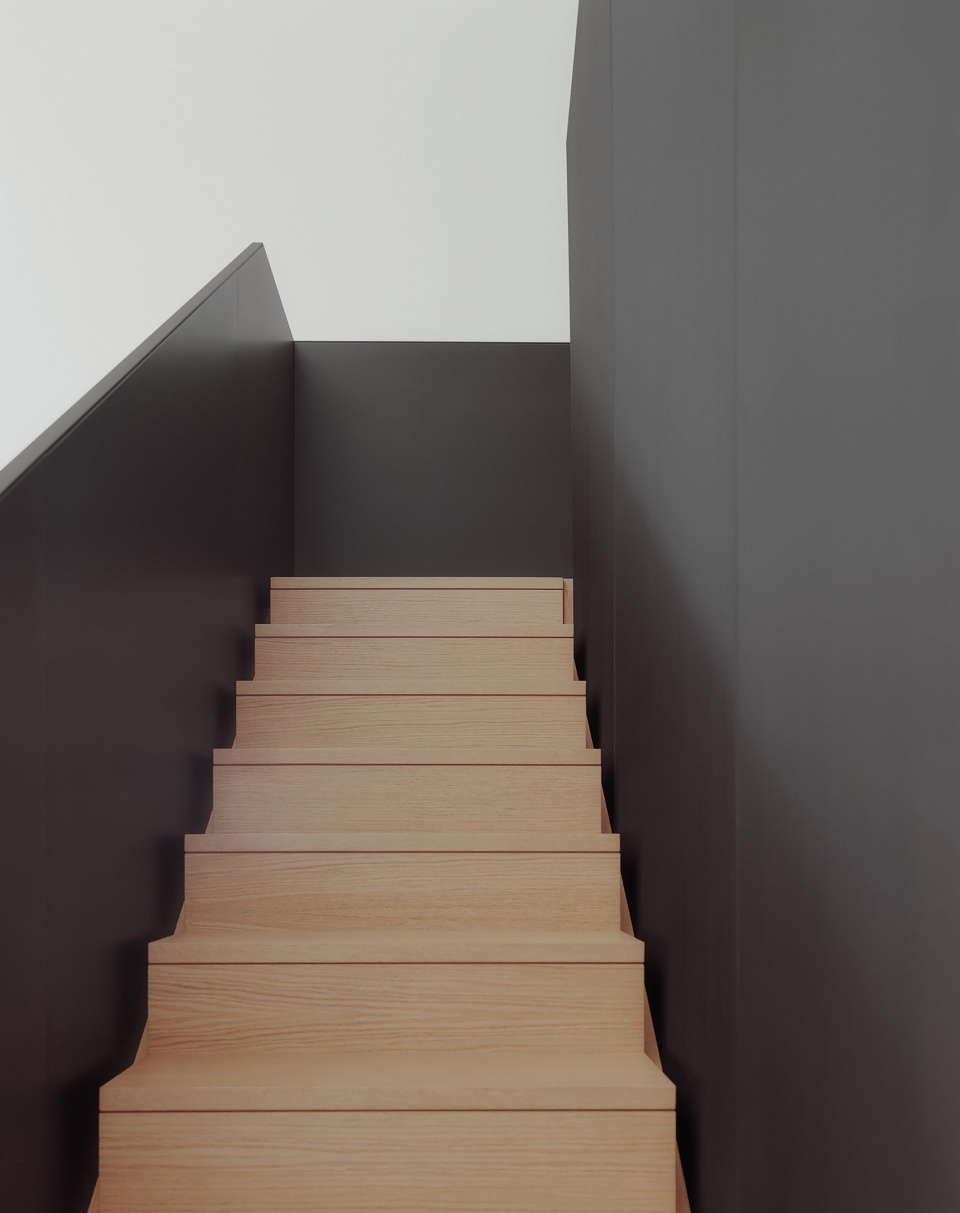casa 9 border house by lca architetti