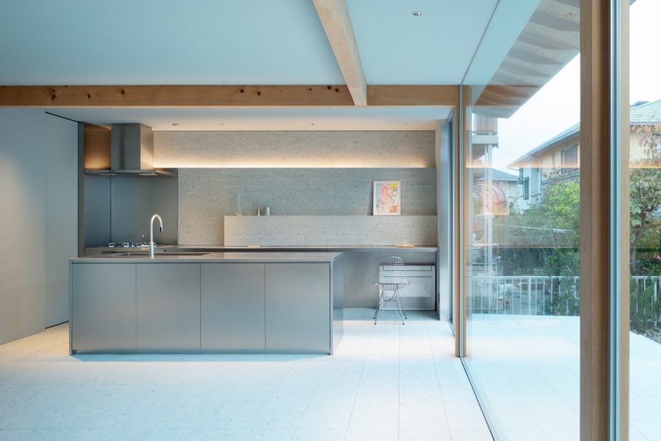 Seishin Chuo House by Yusuke Yoshino Architects