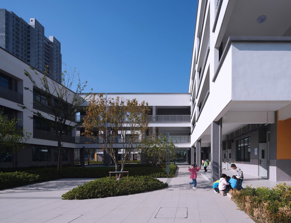 anqing jiankang road primary school by atelier shanghai dachuan archi