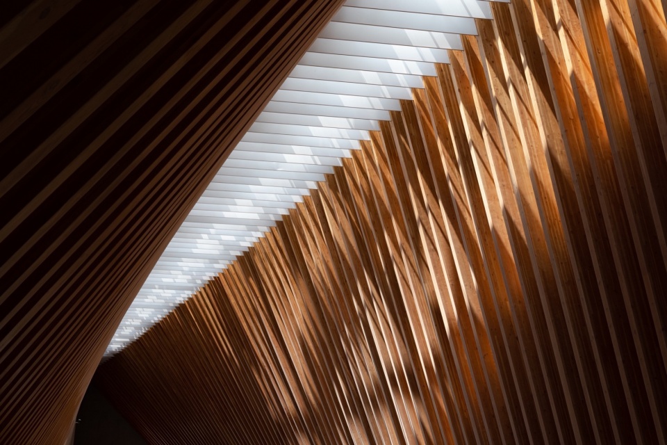 The Big Barn Town Center of Yu Niao Liu Su by Atelier Deshaus