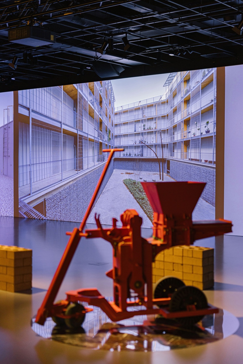 a lot with little exhibition by noemi blager