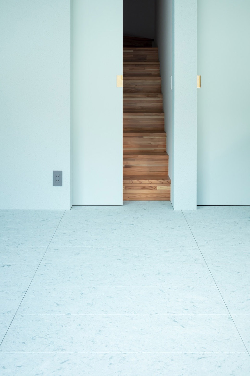Seishin Chuo House by Yusuke Yoshino Architects