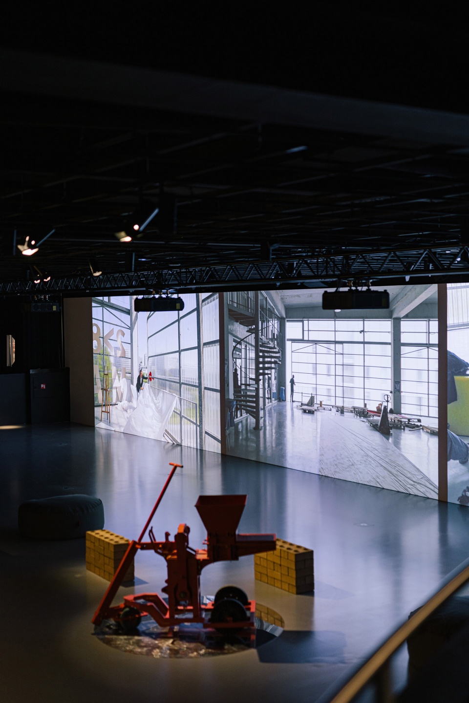 a lot with little exhibition by noemi blager