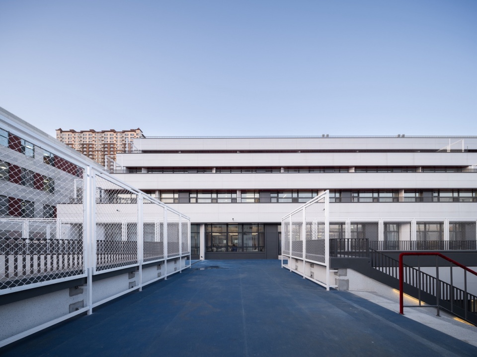 changchun livon senior high school complex by bpd