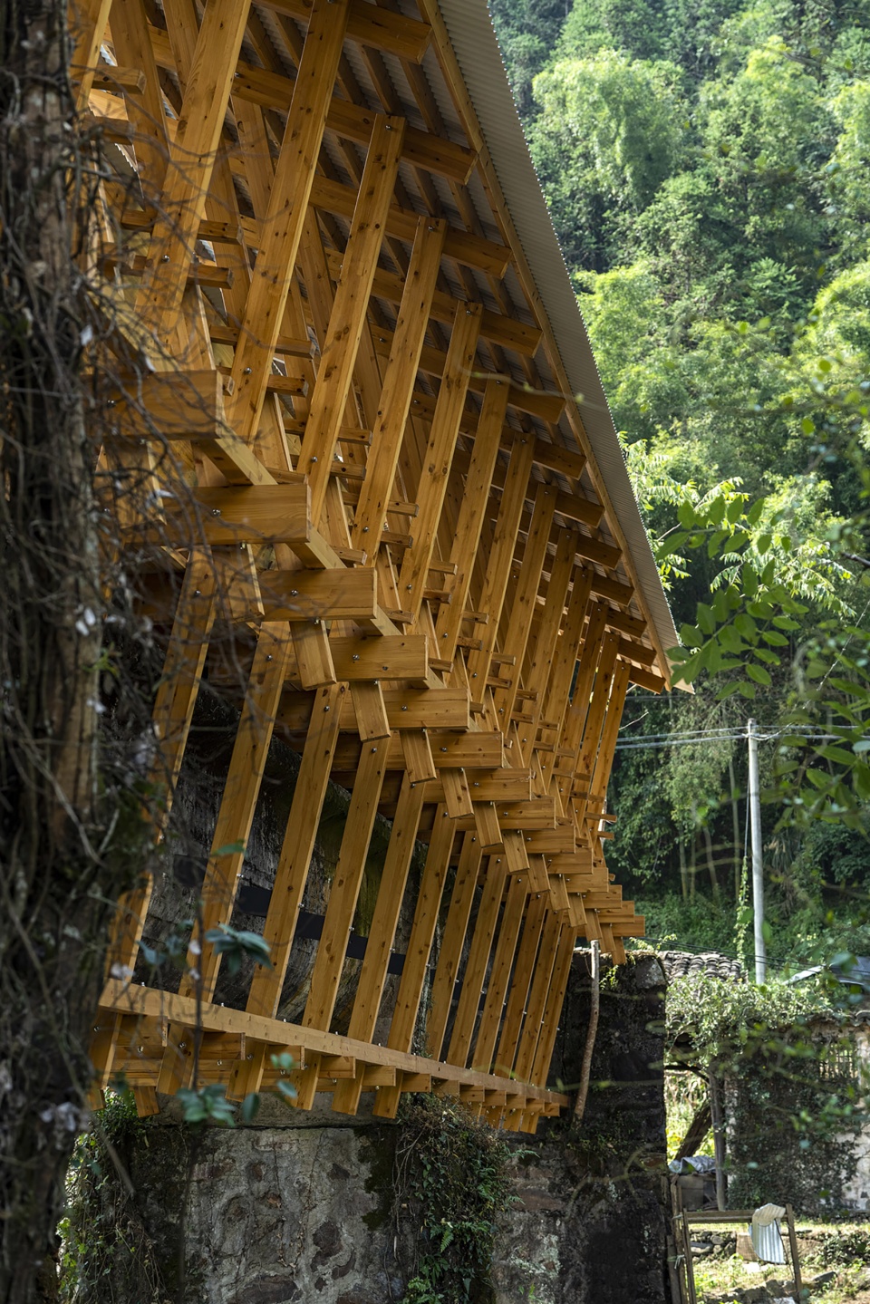 fw jithe covered bridge on aqueduct by iara
