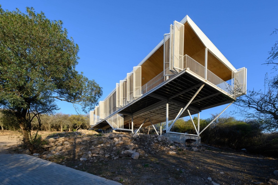 House in the clouds by MALVINA ZAYAT architecture studio