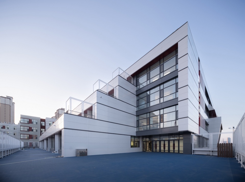 changchun livon senior high school complex by bpd
