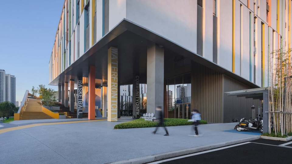 oct vanke century waterfront community service center by shuishi