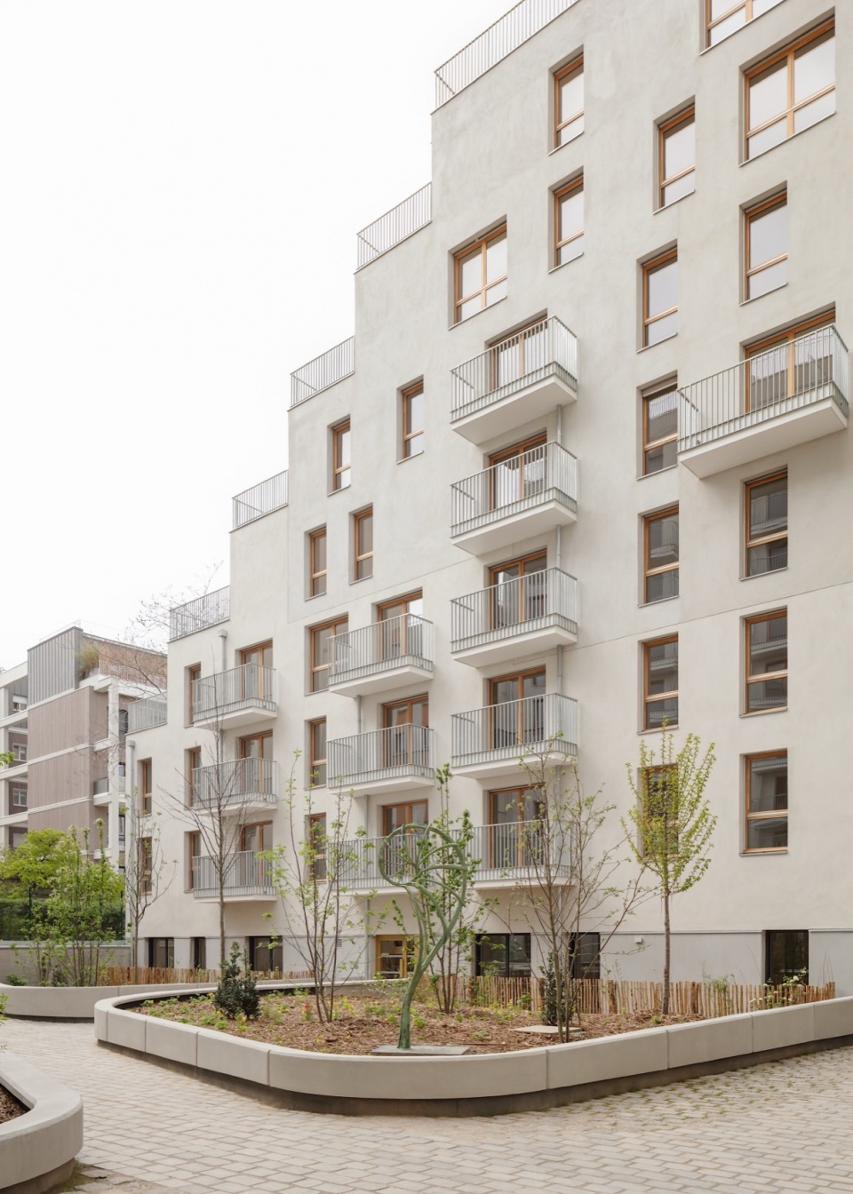 93 petit studio razavi architecture